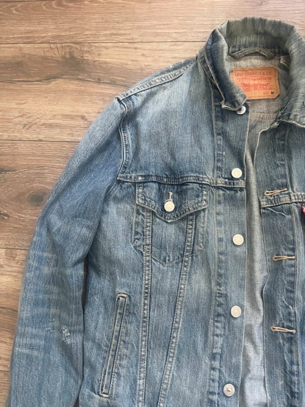 Levi's Blue Front Pocket Denim Jean Jacket Size Medium - Picture 2 of 16